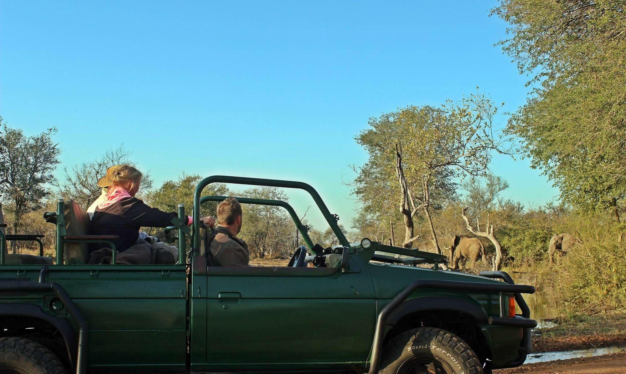 Roamers Rest Safari Lodge Заповедник Балуле Экстерьер фото